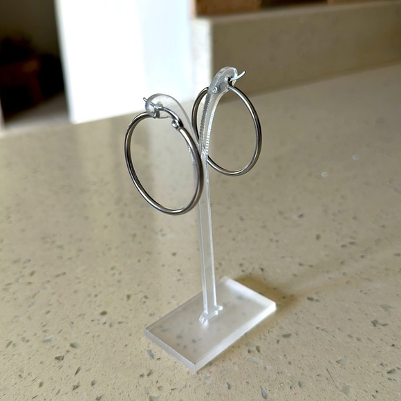 Stainless Steel Silver Hoop Earrings NEW - Picture 5 of 5